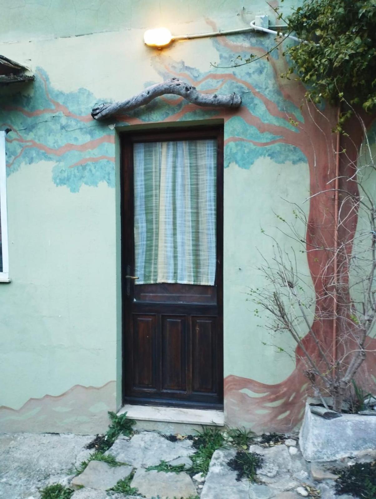 Гостевой дом Country Living School Laconi Экстерьер фото
